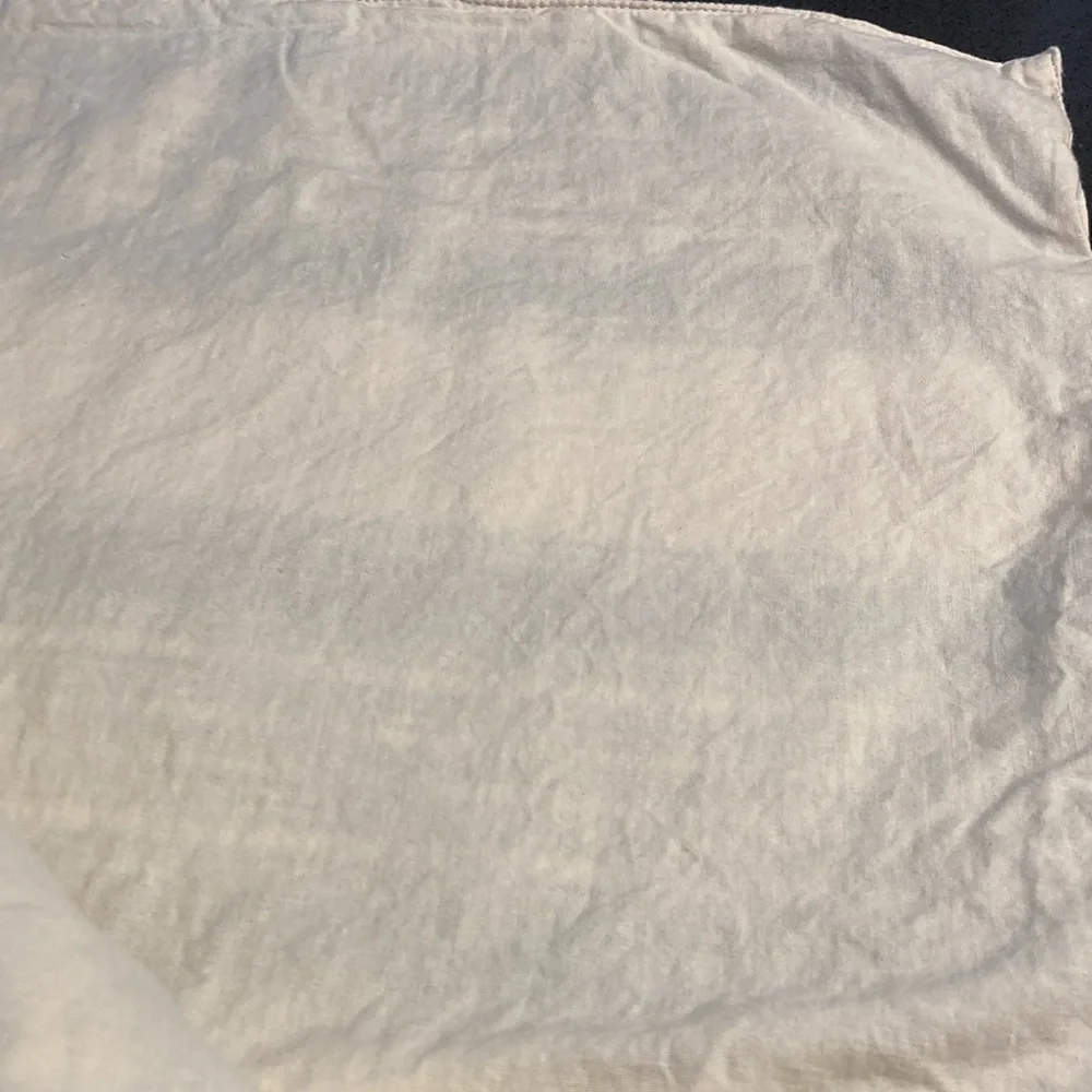 Gray table throw - Picture 5 of 6